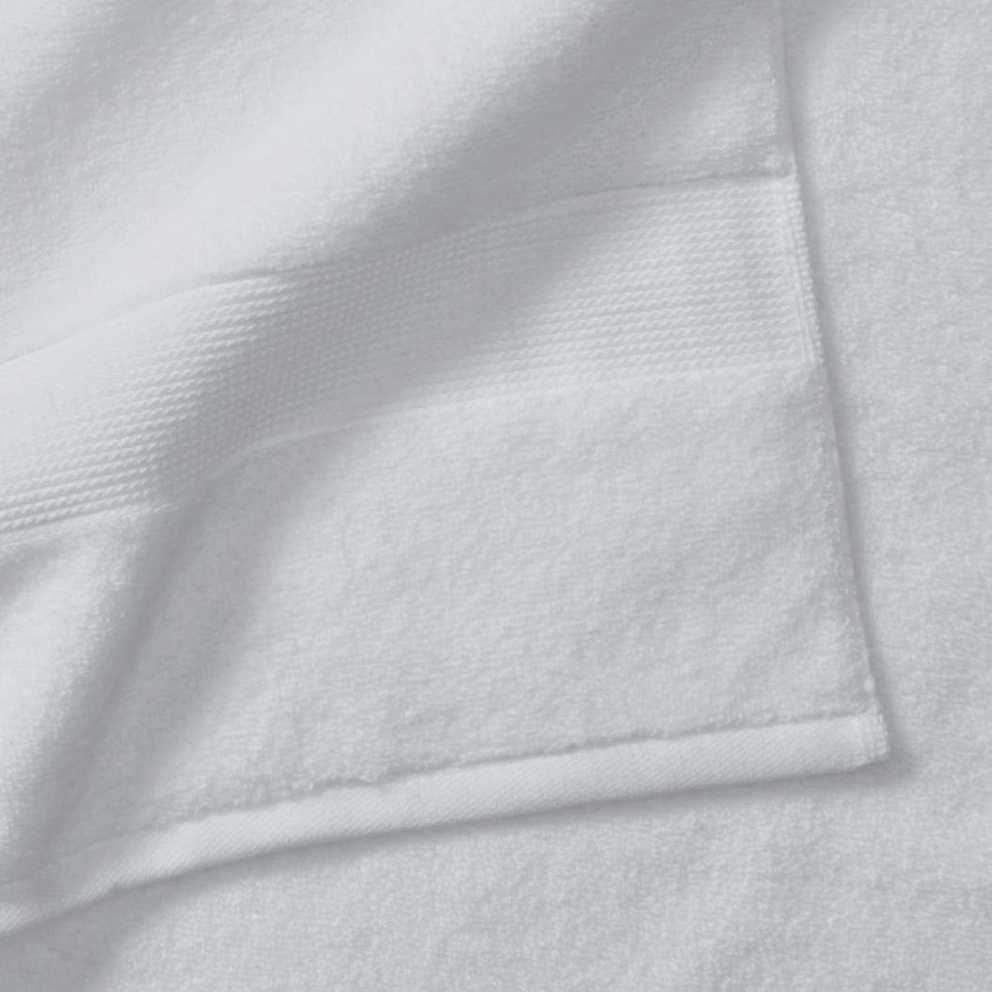 Signature Soft Solid Cotton Bath Towel, Arctic White — 100% Premium Cotton, Ultra Soft & Absorbent, Quick Dry, Hotel Quality Luxury Bath Towel for Bathroom, Spa & Gym