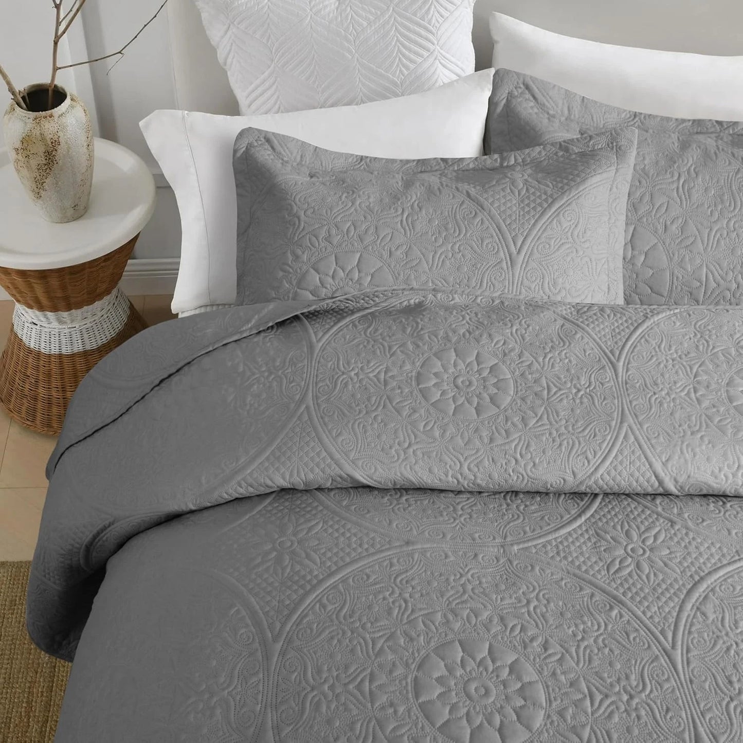 Twin Size Summer Bedspread - Modern Style Coin Pattern Soft Ultrasonic Coverlet Quilts Bedding Set for All Season, 2 Piece (1 Quilt, 1 Pillow Sham)